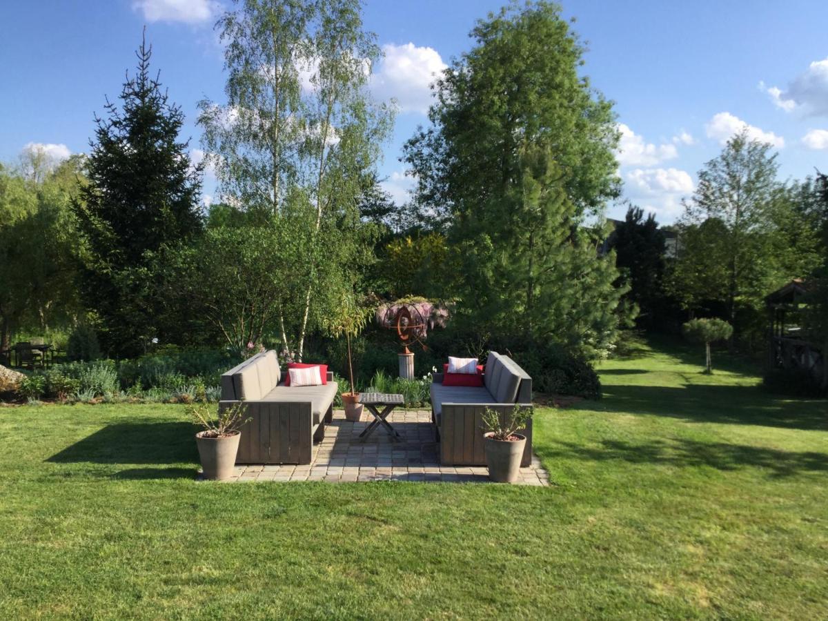 Bed and Breakfast Les Epis Du Vent Adilly Esterno foto